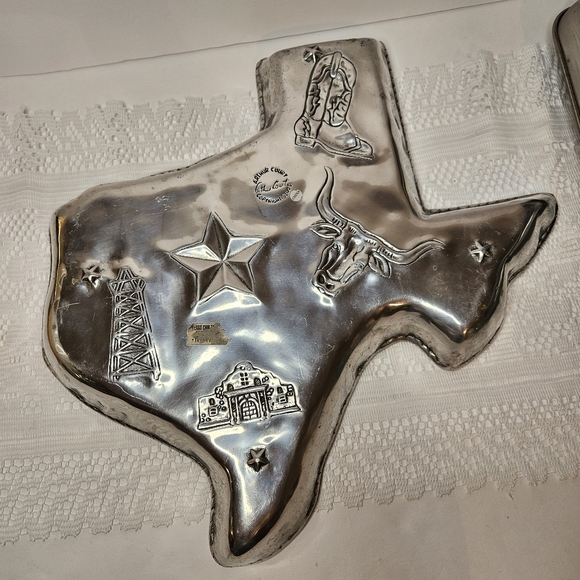 Add a touch of Texan charm to your next party with this 2003 Arthur Court tray - Picture 2 of 8